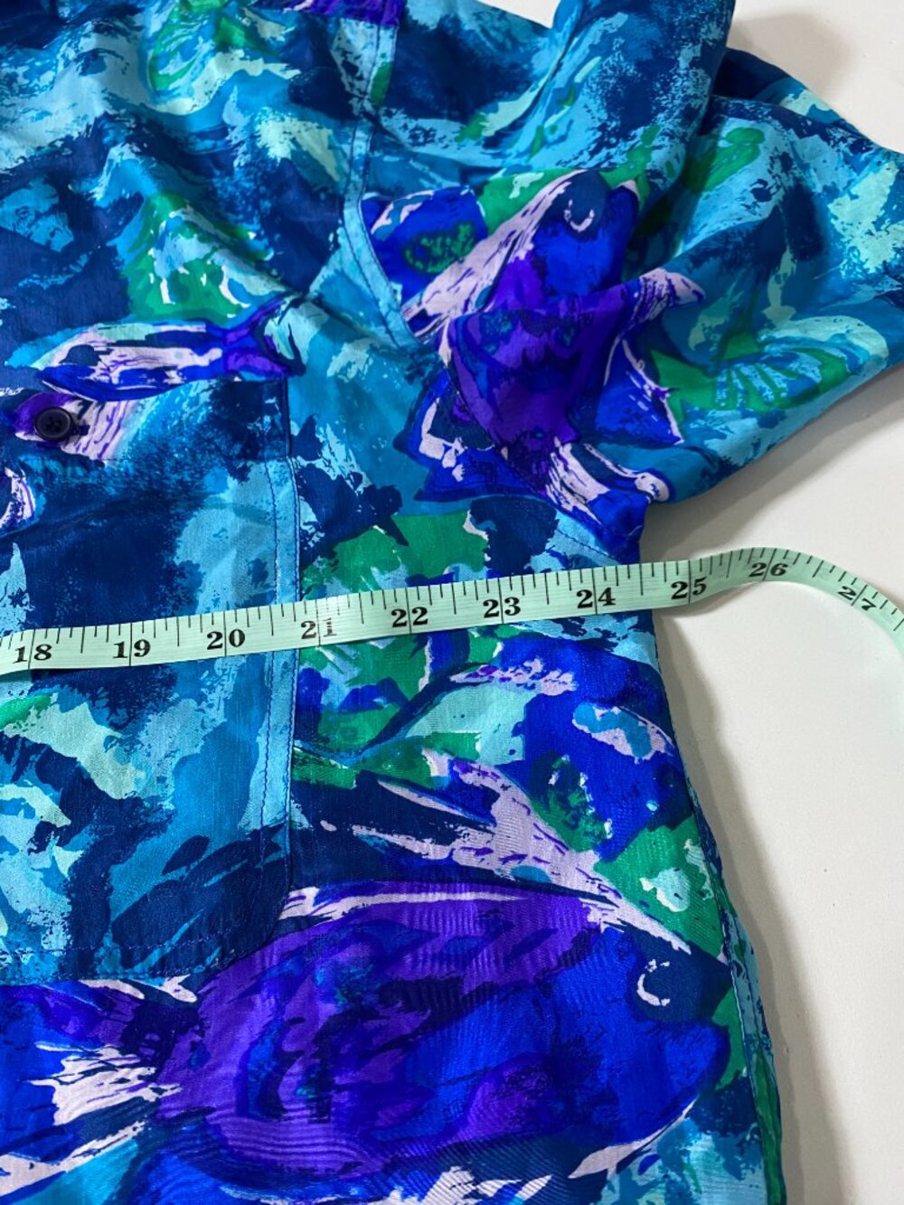 VINTAGE HILO HATTIE 100% Silk Hawaiian Fish Button-up Shirt Blue Purple Green, L - Picture 5 of 6